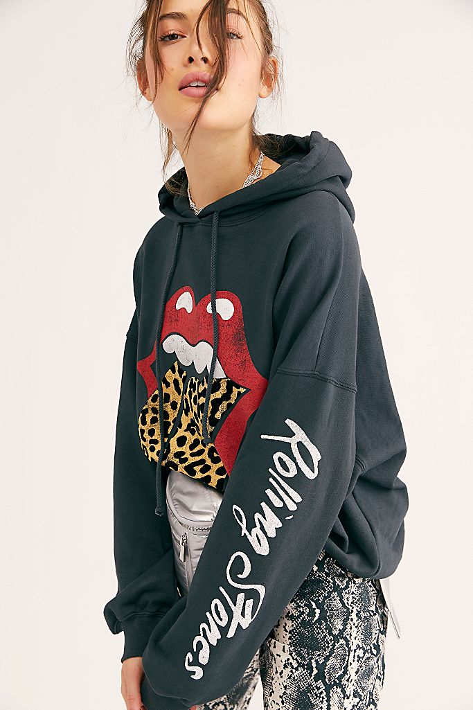 How to Style Latest Hoodies Trends in This Fall