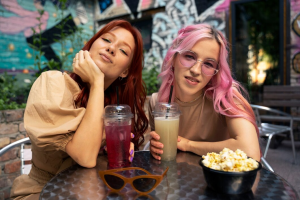 2 Outfit Ideas to Style the Y2K Grunge Fashion Aesthetic